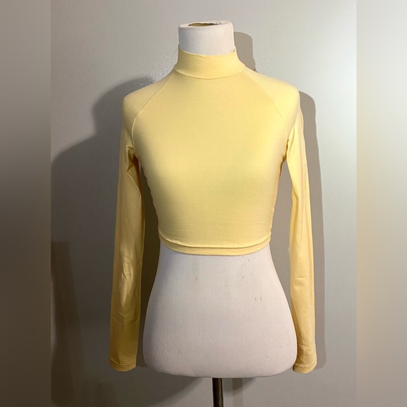H&M Basic Yellow Crop Top - Picture 2 of 10